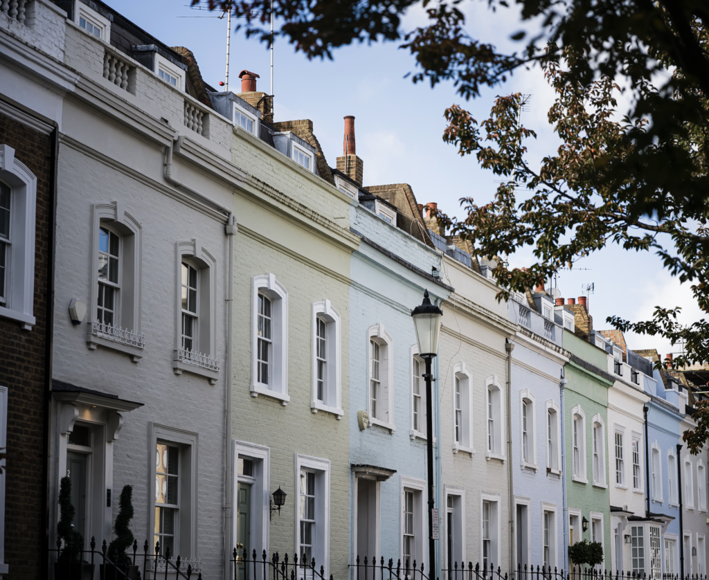 Chelsea townhouses ©Sarah Frances Kelley for The Buying Solution